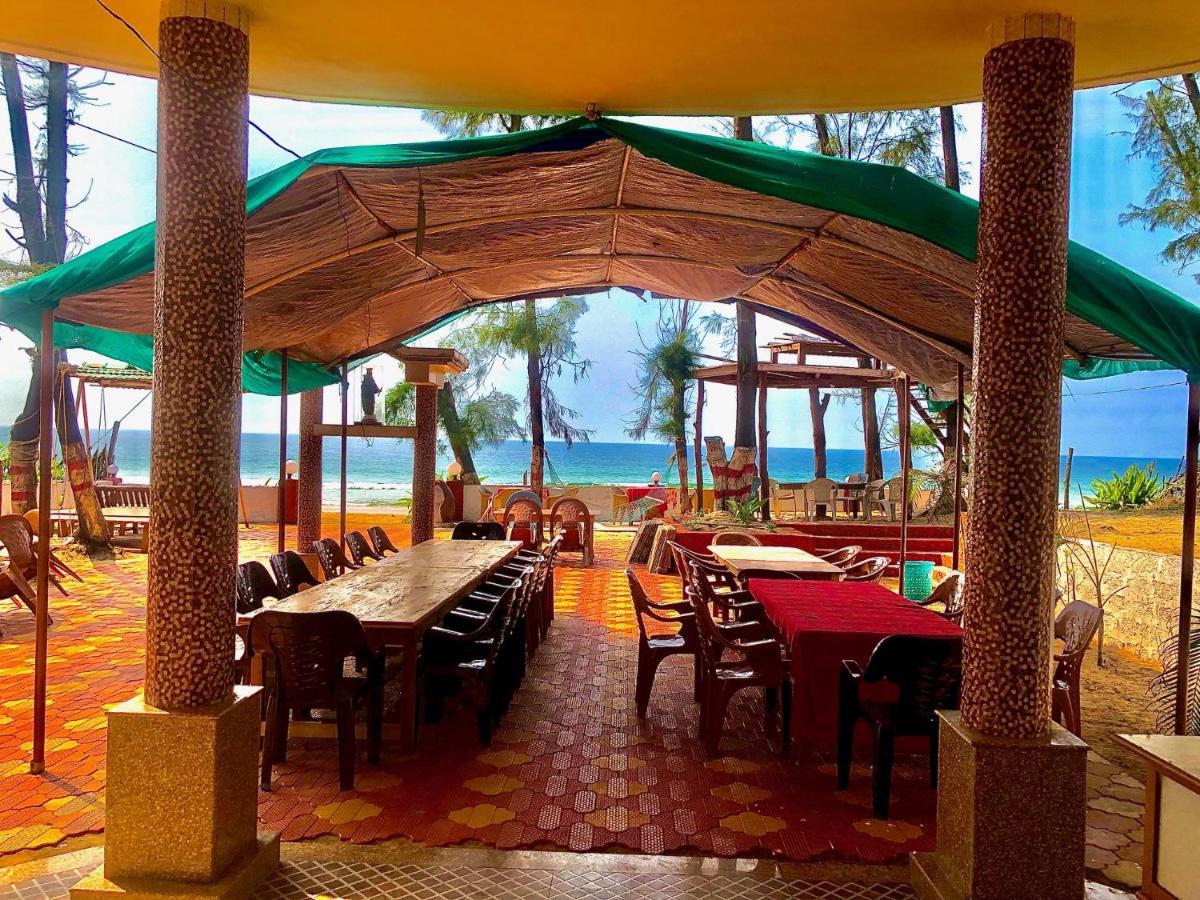Sam & San Beach Resort Vengurla 외부 사진